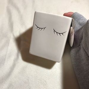 Isaac Jacobs brush holder✨💄